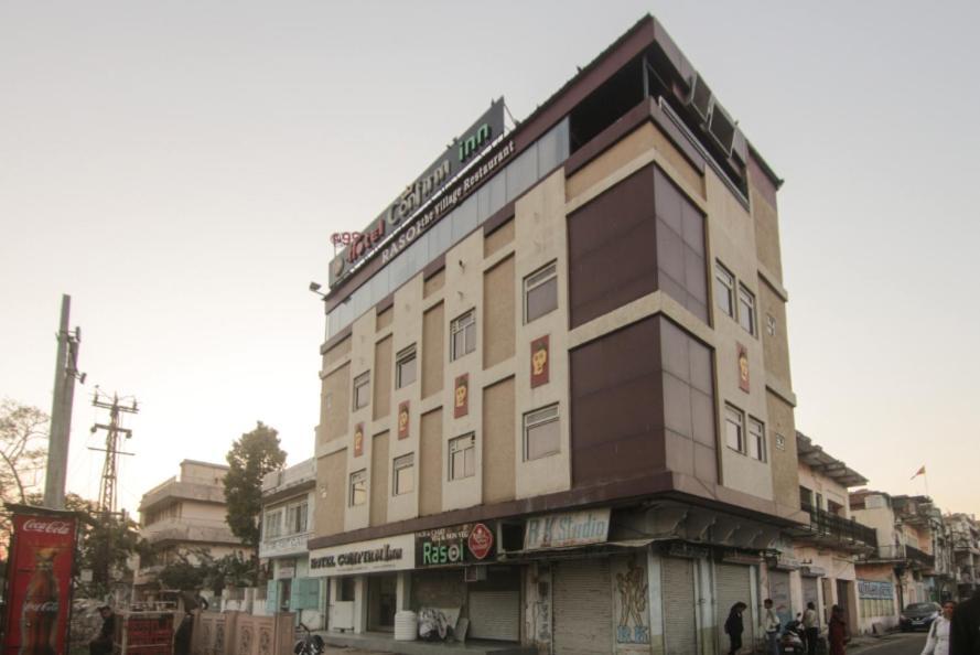 Hotel Confirm Inn Kota Кота Экстерьер фото